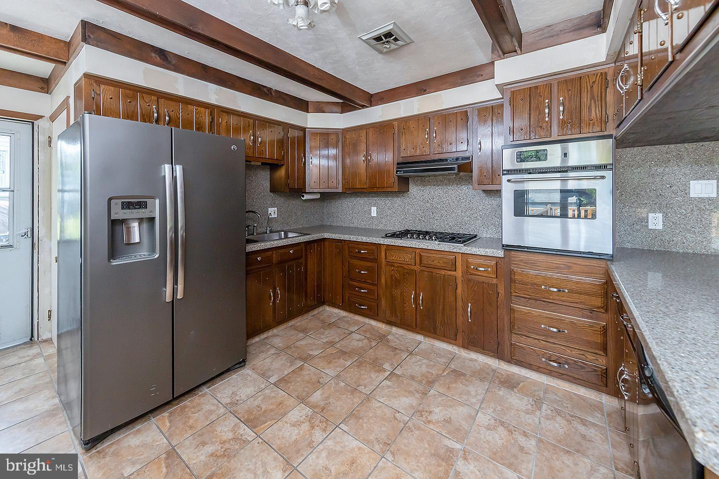 118 Branch Road Sewell, NJ 08080 - Photo 8 of 25 Gallery Image 8