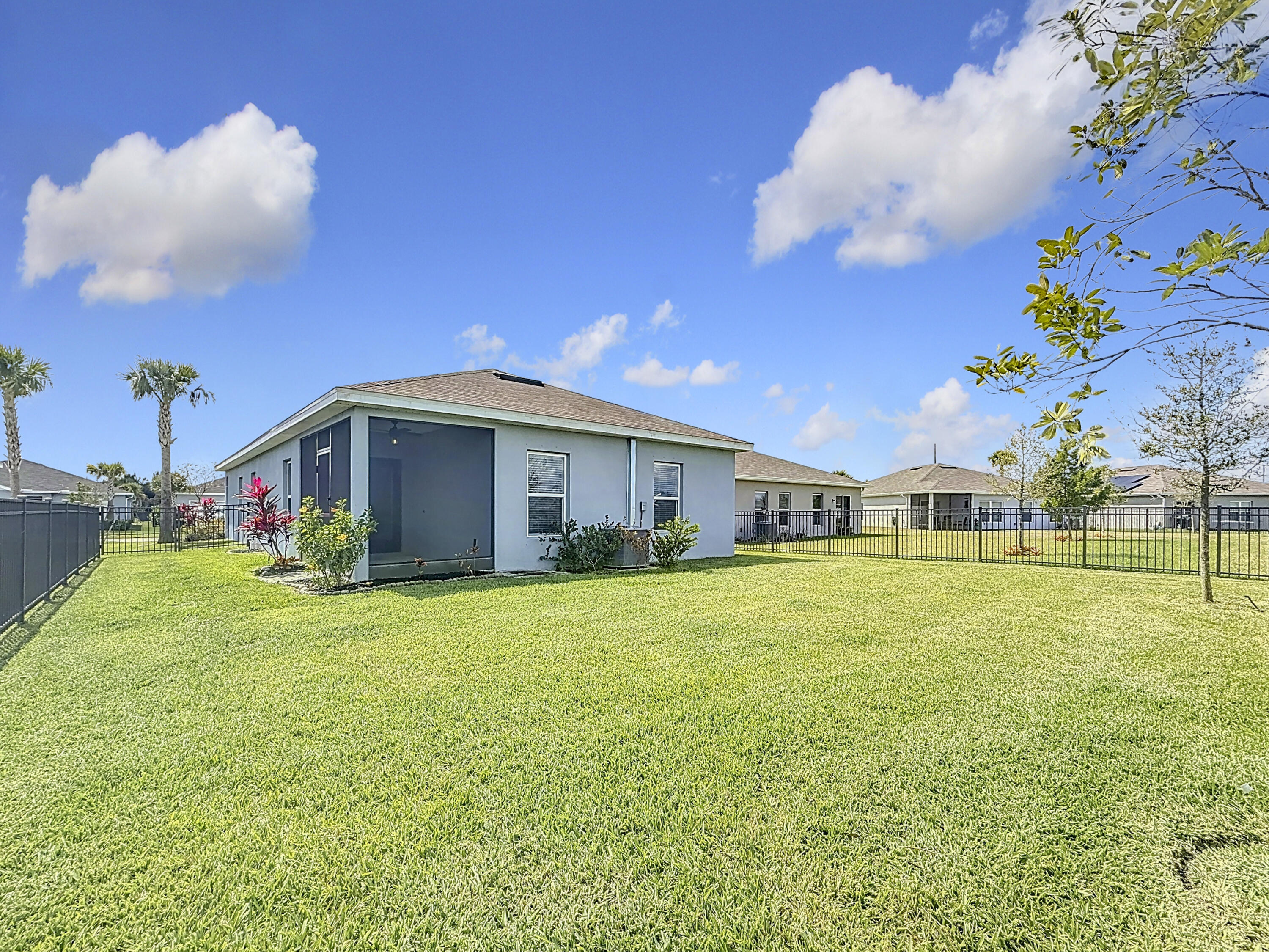 214 Raspberry Road Fort Pierce, FL 34981 - Photo 25 of 31 Photo