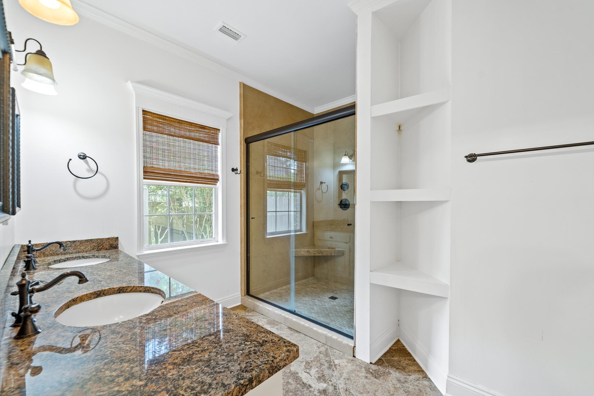 309 Perdido Avenue Fairhope, AL 36532 - Photo 22 of 40 Bathroom