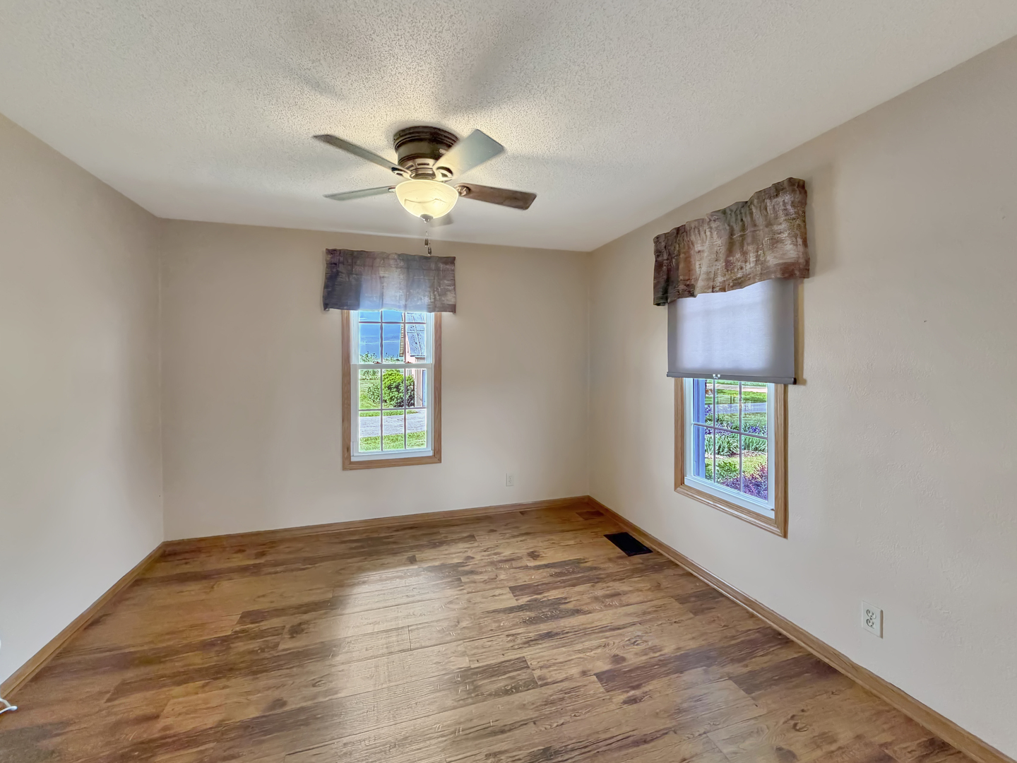 9214 North Waddams Grove Road Lena, IL 61048 - Photo 17 of 52