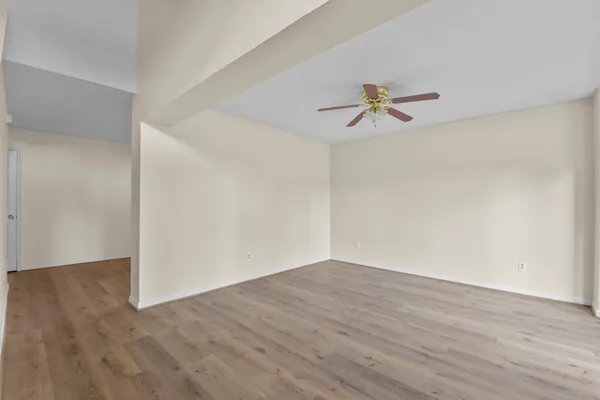 $339,900 | 4911 Silver Fox Drive, Houston, TX 77066