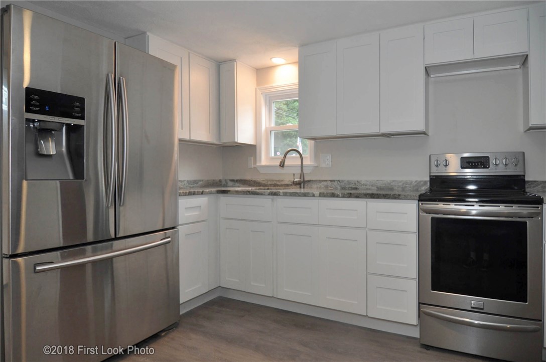 629 Knotty Oak Road Coventry, RI 02816 - Photo 4 of 20 Gallery Image 4