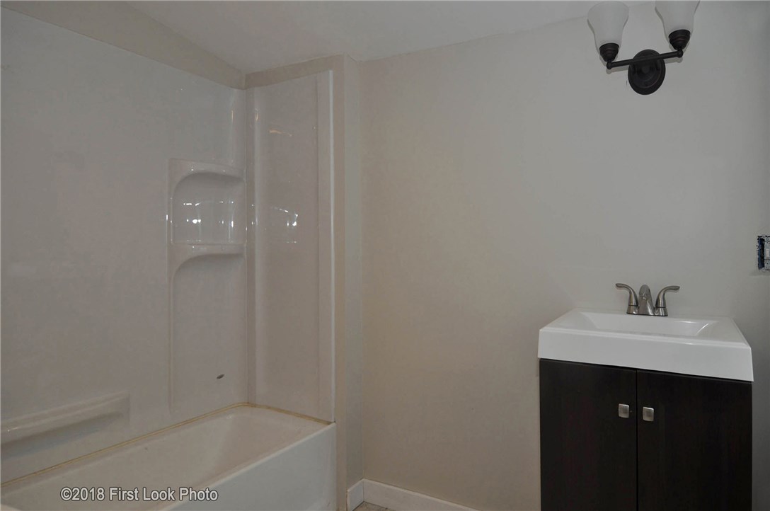 629 Knotty Oak Road Coventry, RI 02816 - Photo 7 of 20 Gallery Image 7