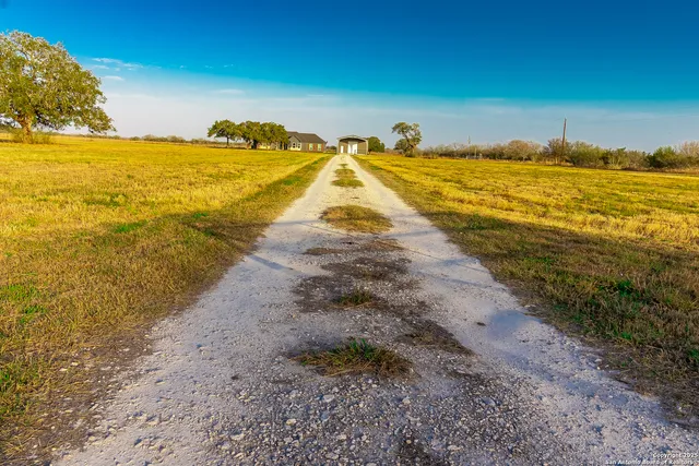 $699,000 | 3417 Farm To Market Road 888, Beeville, TX 78102