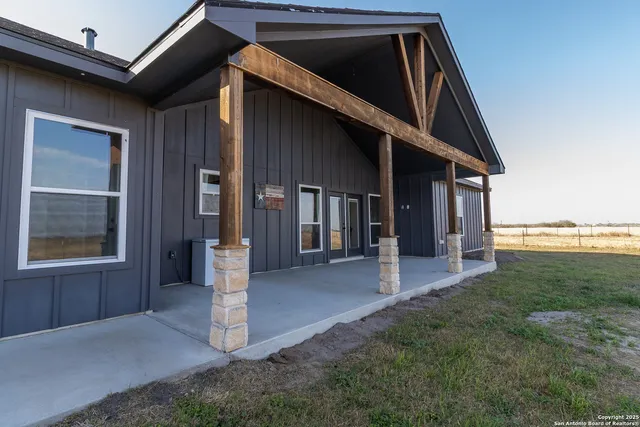 $699,000 | 3417 Farm To Market Road 888, Beeville, TX 78102