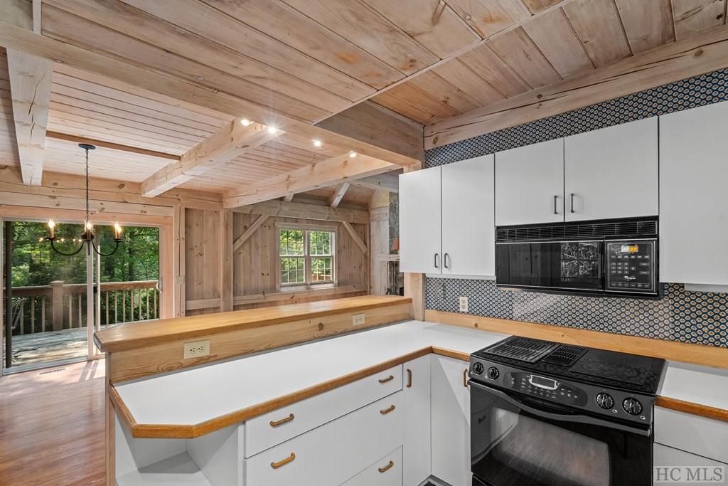525 Arnold Road Highlands, NC 28741 - Photo 23 of 28 Gallery Image 23