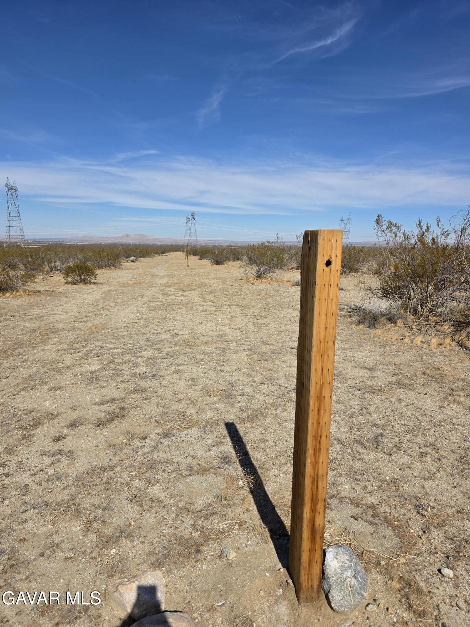 195 Vic Avenue Llano, CA 93544 - Photo 5 of 10 a view of a balcony