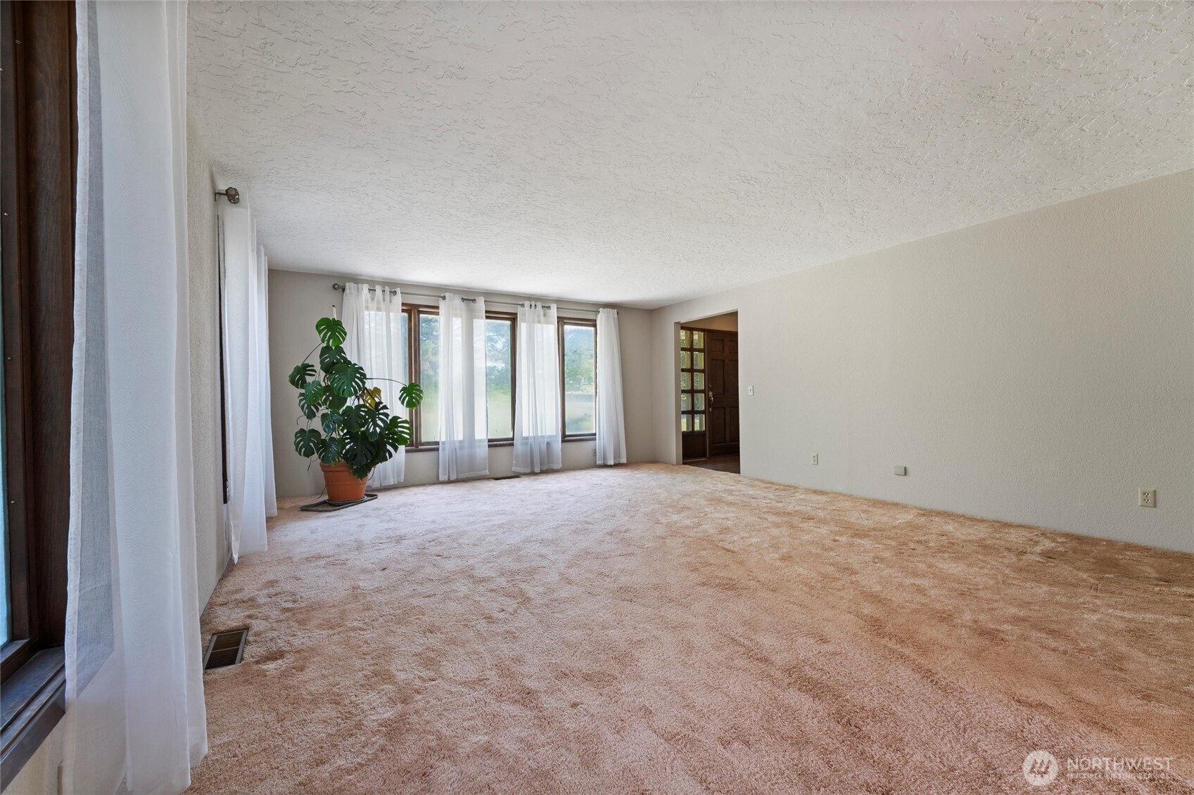 5207 Painted Hills Road Ephrata, WA 98823 - Photo 4 of 34