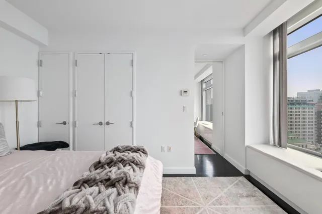 $926,000 | 123 Washington Street, Unit 41H | Financial District