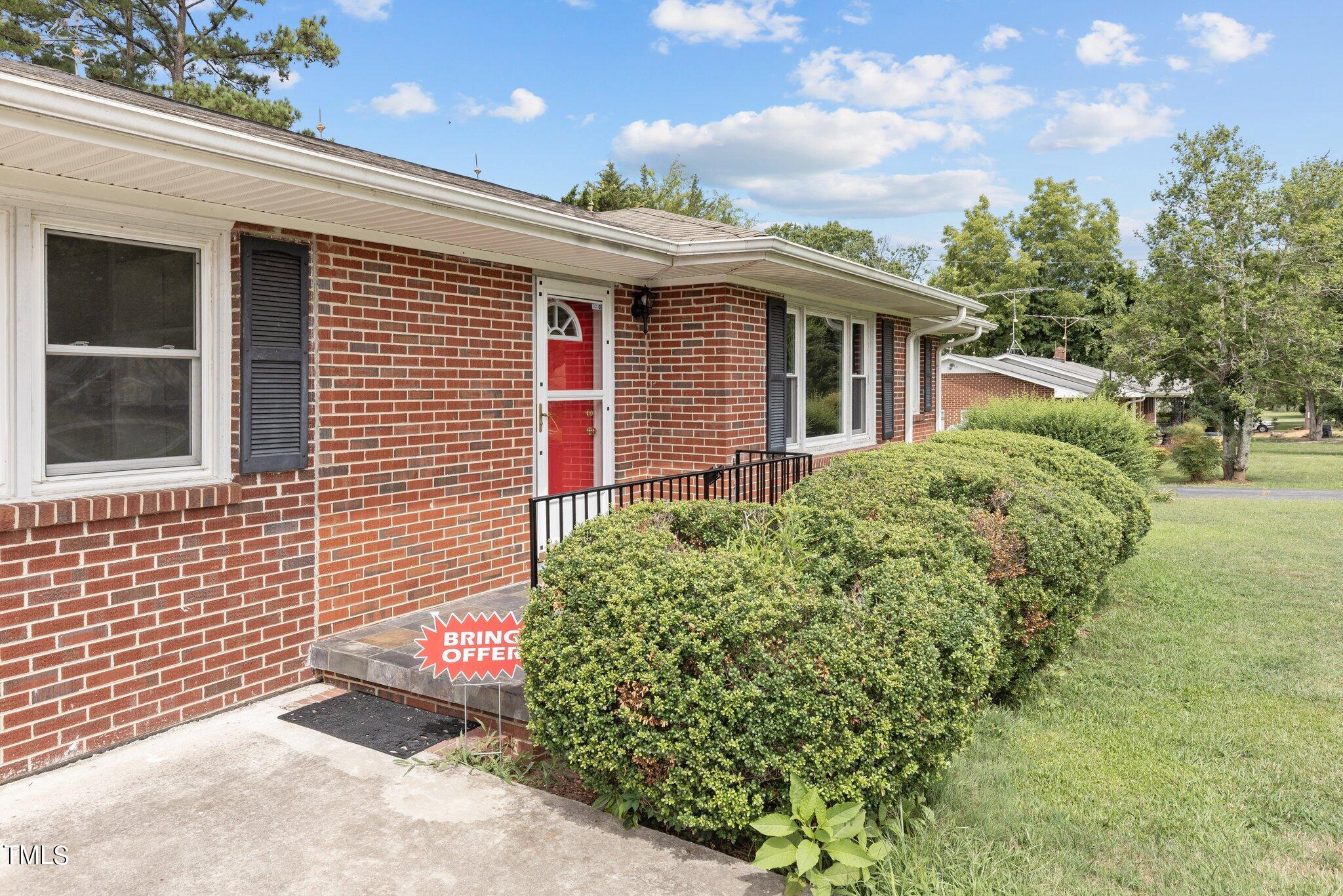 1305 Alpha Road Henderson, NC 27536 - Photo 3 of 38 31-web-or-mls-8Y3A6355