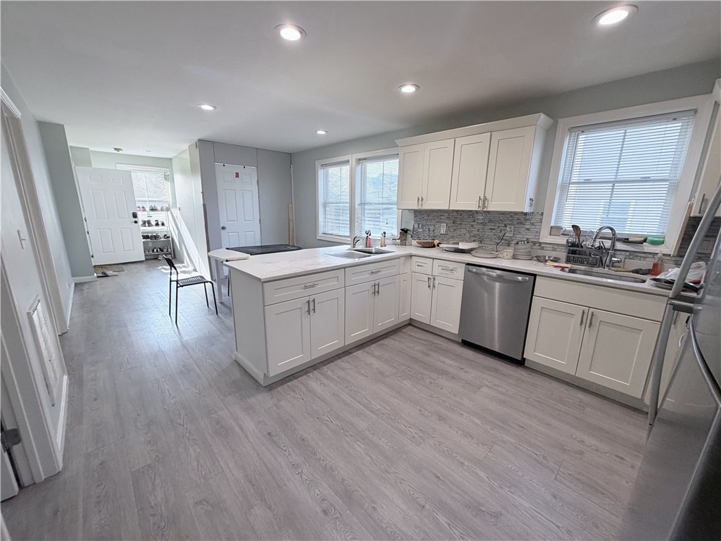128 Rugby Street Providence, RI 02905 - Photo 6 of 22