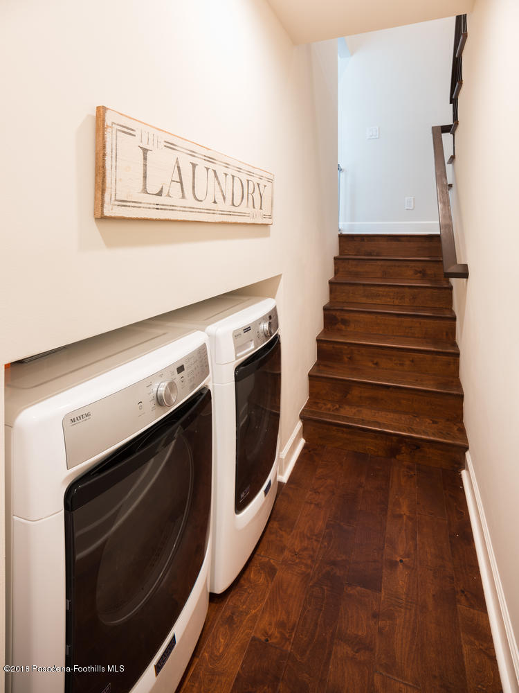 528 Avon Avenue Pasadena, CA 91105 - Photo 15 of 22 Laundry