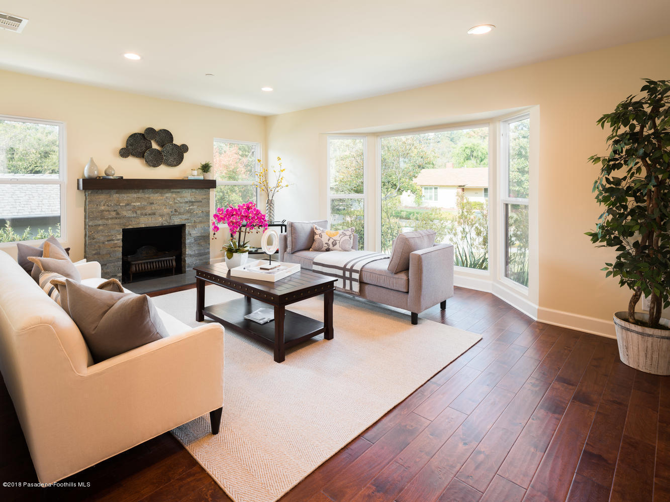 528 Avon Avenue Pasadena, CA 91105 - Photo 4 of 22 LR2