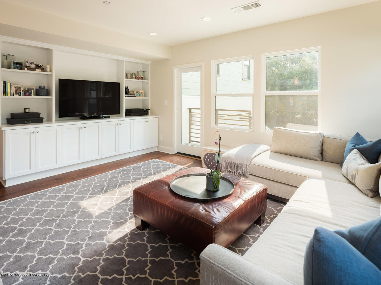 528 Avon Avenue Pasadena, CA 91105 - Photo 9 of 22 FR1