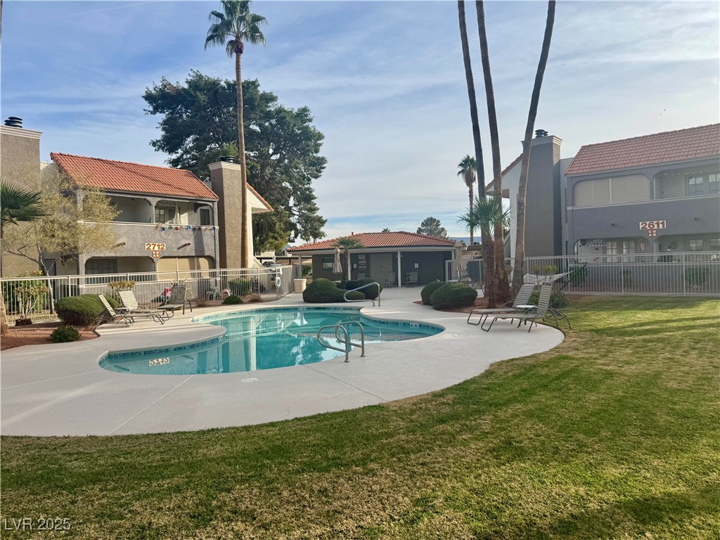 2112 Sunfish Drive, Unit B Henderson, NV 89014 - Photo 17 of 19