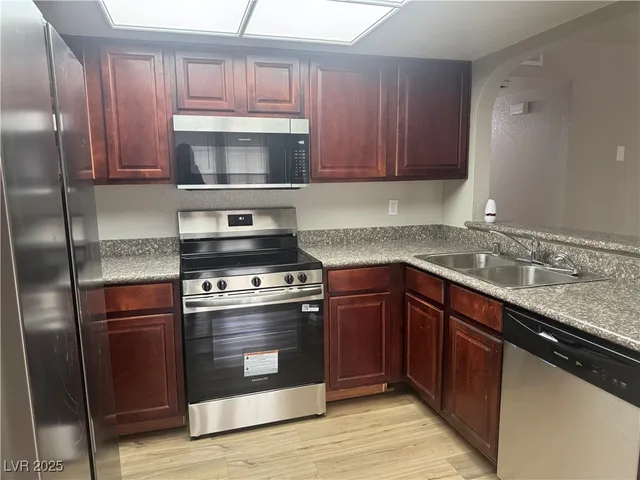 $1,500 | 2112 Sunfish Drive, Unit B, Henderson, NV 89014