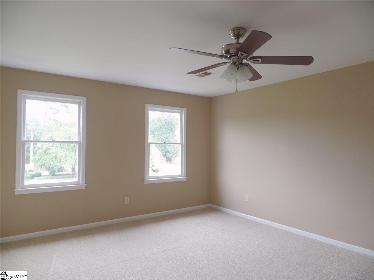 326 Quail Run Circle Fountain Inn, SC 29644 - Photo 8 of 17 Gallery Image 8