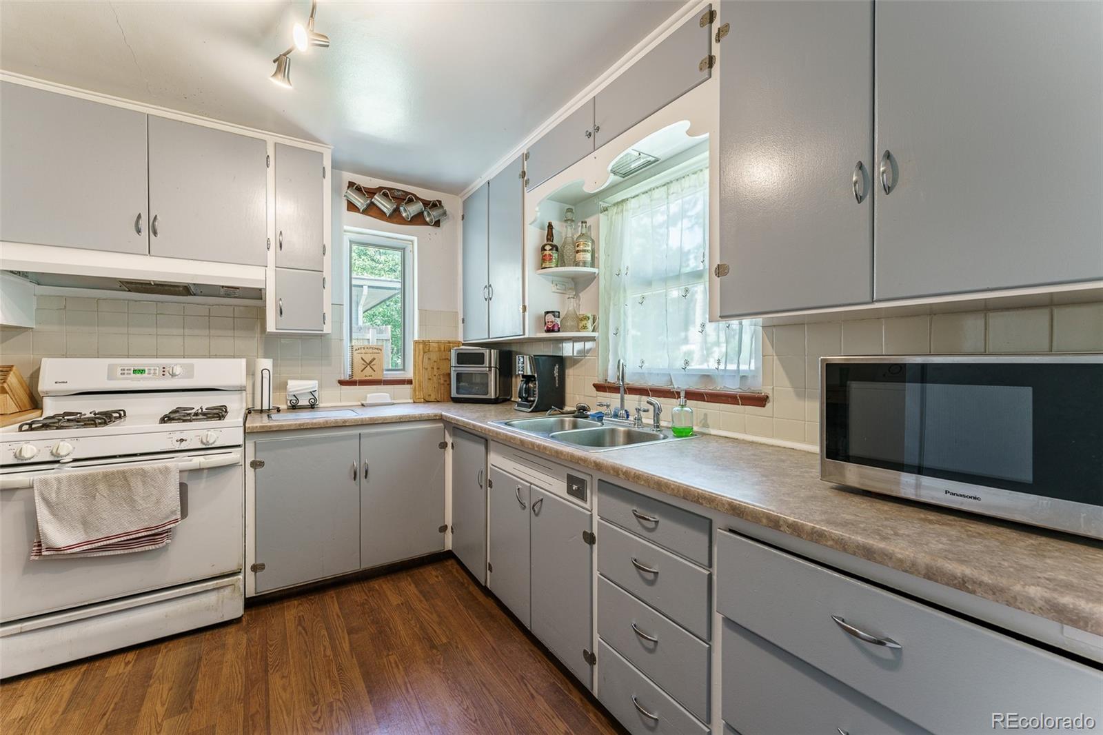 4280 Carr Street Wheat Ridge, CO 80033 - Photo 9 of 22 Gallery Image 9