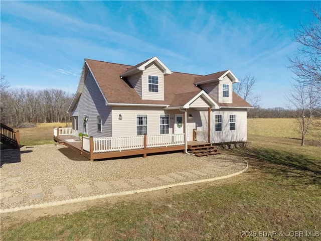 $385,000 | 391 Bumble Bee Drive, Linn Creek, MO 65052