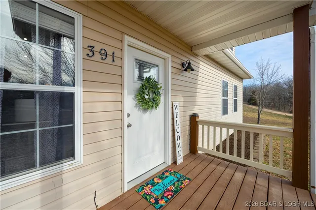 $385,000 | 391 Bumble Bee Drive, Linn Creek, MO 65052