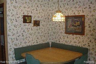 1636 Prestwick Road Grosse Pointe, MI 48236 - Photo 6 of 13 Eating area