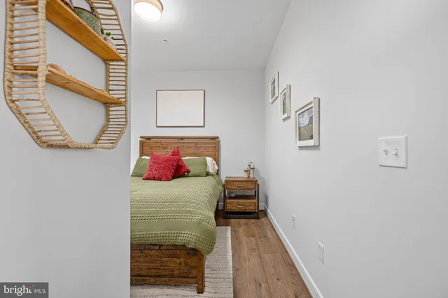 $595,000 | 625 Slaters Lane, Unit 404, Alexandria, VA 22314