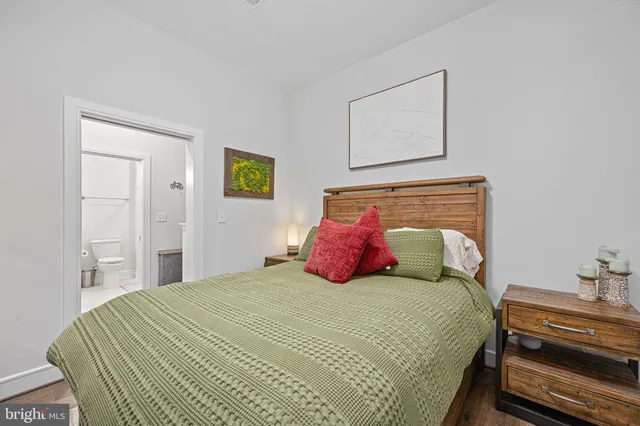 $595,000 | 625 Slaters Lane, Unit 404, Alexandria, VA 22314