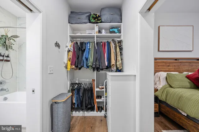 $595,000 | 625 Slaters Lane, Unit 404, Alexandria, VA 22314