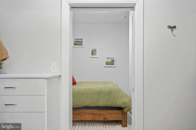 $595,000 | 625 Slaters Lane, Unit 404, Alexandria, VA 22314