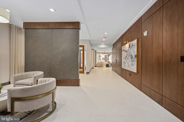 $595,000 | 625 Slaters Lane, Unit 404, Alexandria, VA 22314