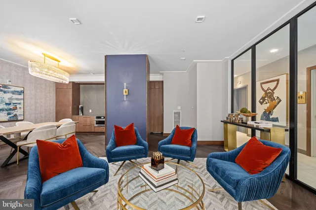 $595,000 | 625 Slaters Lane, Unit 404, Alexandria, VA 22314