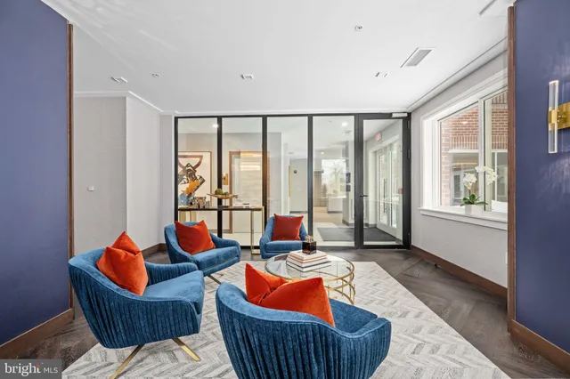 $595,000 | 625 Slaters Lane, Unit 404, Alexandria, VA 22314