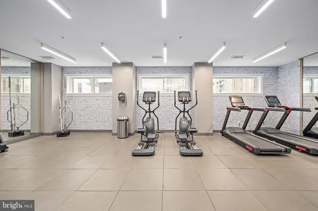 $595,000 | 625 Slaters Lane, Unit 404, Alexandria, VA 22314