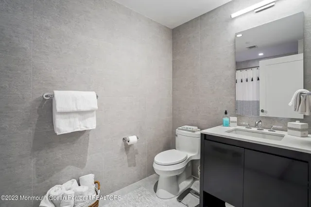 $3,100 | 30 Melrose Terrace, Unit 203, Long Branch, NJ 07740