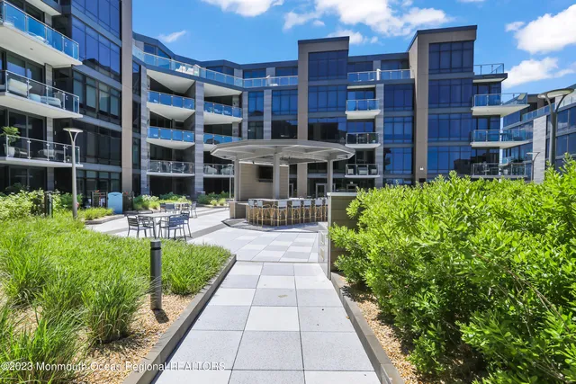 $3,100 | 30 Melrose Terrace, Unit 203, Long Branch, NJ 07740