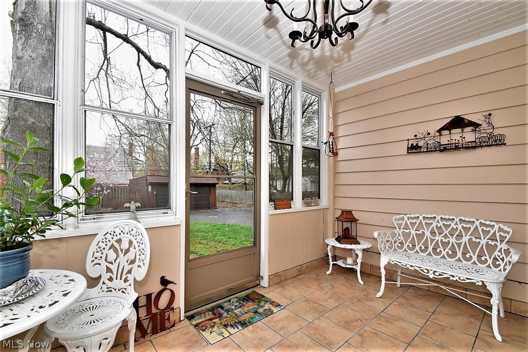 2584 Charney Road Cleveland, OH 44118 - Photo 10 of 24 Gallery Image 10