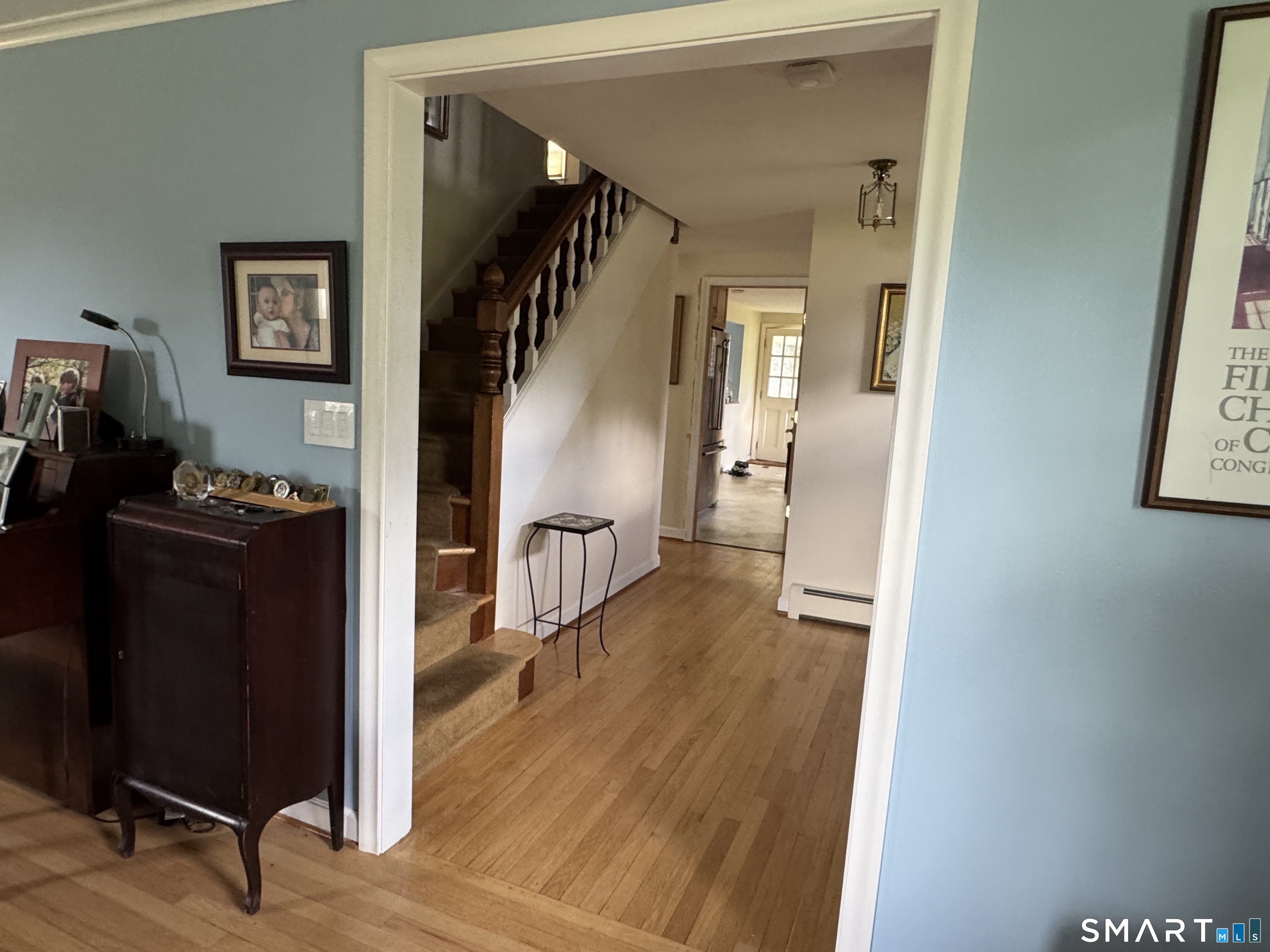 28 Crestwood Road Simsbury, CT 06070 - Photo 5 of 19