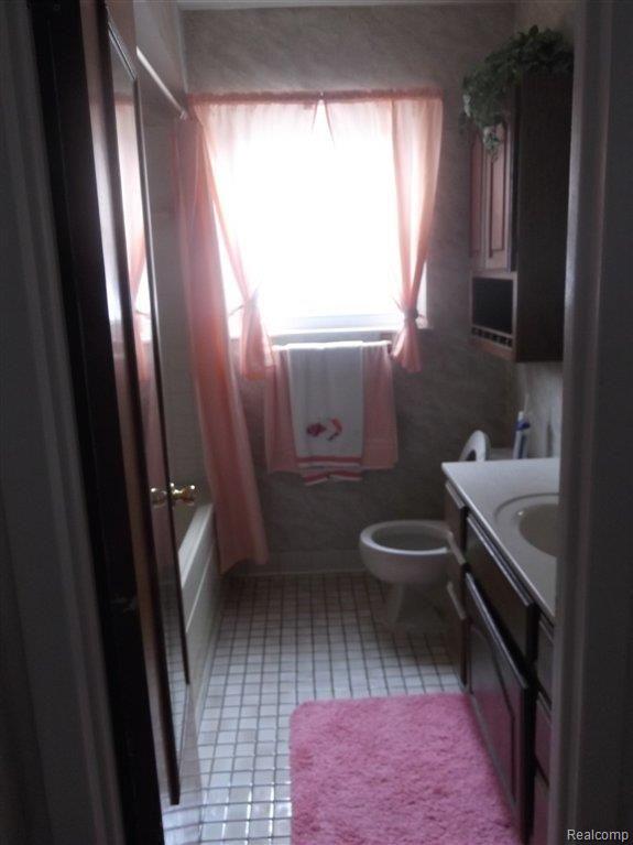 9546 Pardee Road Taylor, MI 48180 - Photo 13 of 17 Bath