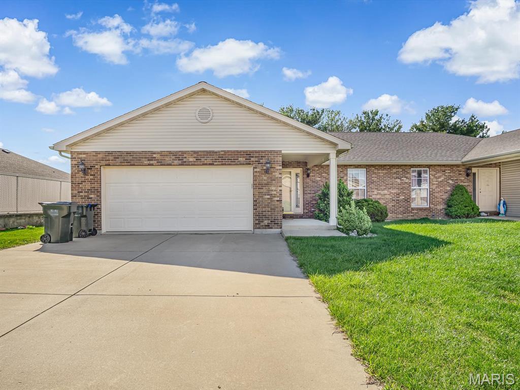 707 Marney Lane Waterloo, IL 62298 - Photo 1 of 4