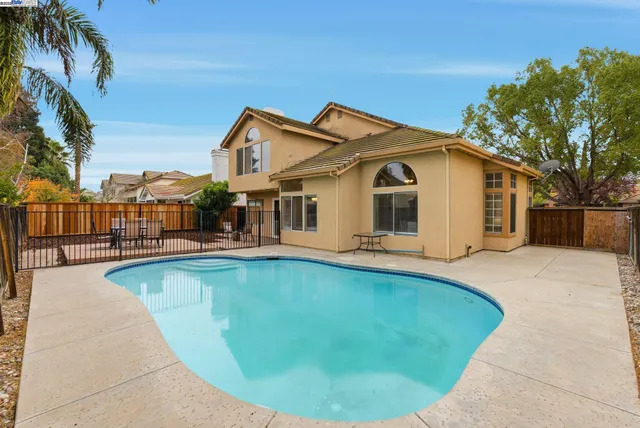 $738,800 | 1660 Tahoe Circle, Tracy, CA 95376