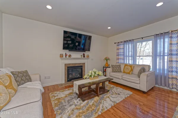 $3,500 | 1 Haywood Lane, North Greenbush, NY 12144