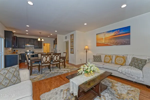 $3,500 | 1 Haywood Lane, North Greenbush, NY 12144