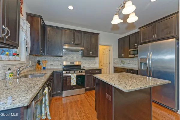 $3,500 | 1 Haywood Lane, North Greenbush, NY 12144