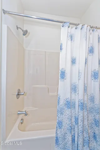 $3,500 | 1 Haywood Lane, North Greenbush, NY 12144