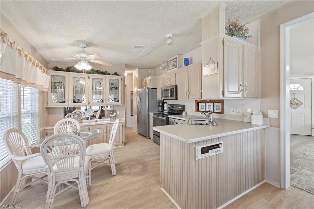 3071 Waterview Point Naples, FL 34120 - Photo 8 of 25 Gallery Image 8