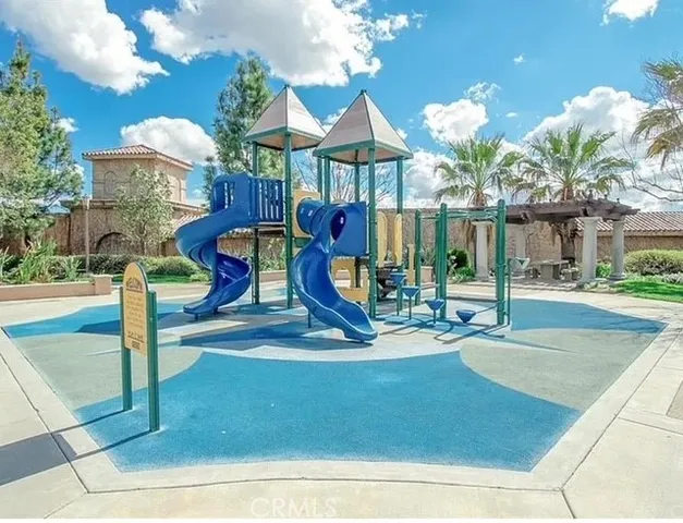 a view of a house with entertaining space