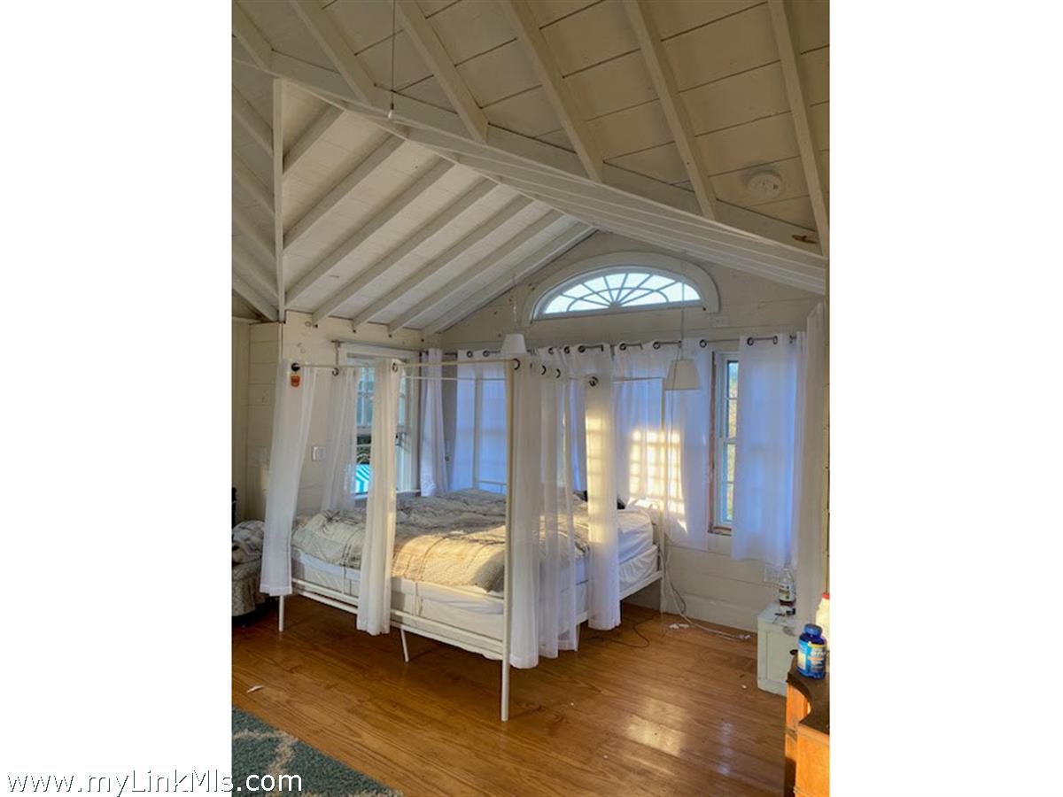 2 Windsor Road Nantucket, MA 02554 - Photo 8 of 13 Gallery Image 8