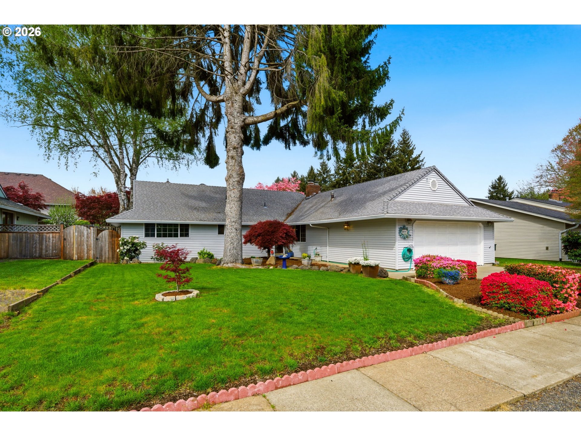 10175 Southwest Wasco Way Tualatin, OR 97062 - Photo 2 of 39
