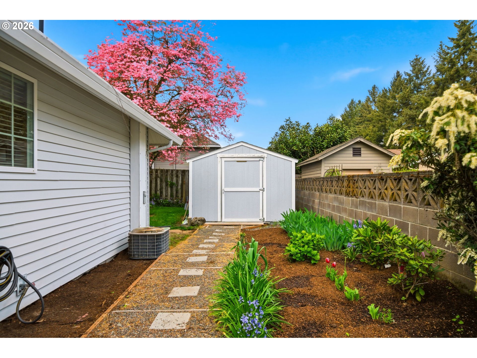 10175 Southwest Wasco Way Tualatin, OR 97062 - Photo 31 of 39 Yard