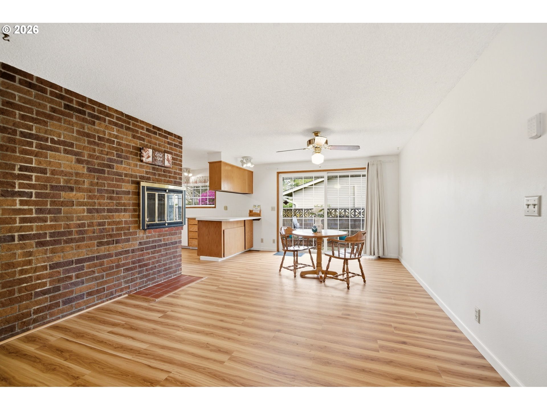 10175 Southwest Wasco Way Tualatin, OR 97062 - Photo 7 of 39